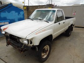 1985 TOYOTA PICK UP LONG BED WHITE 4WD EFI 22RE AT Z19632